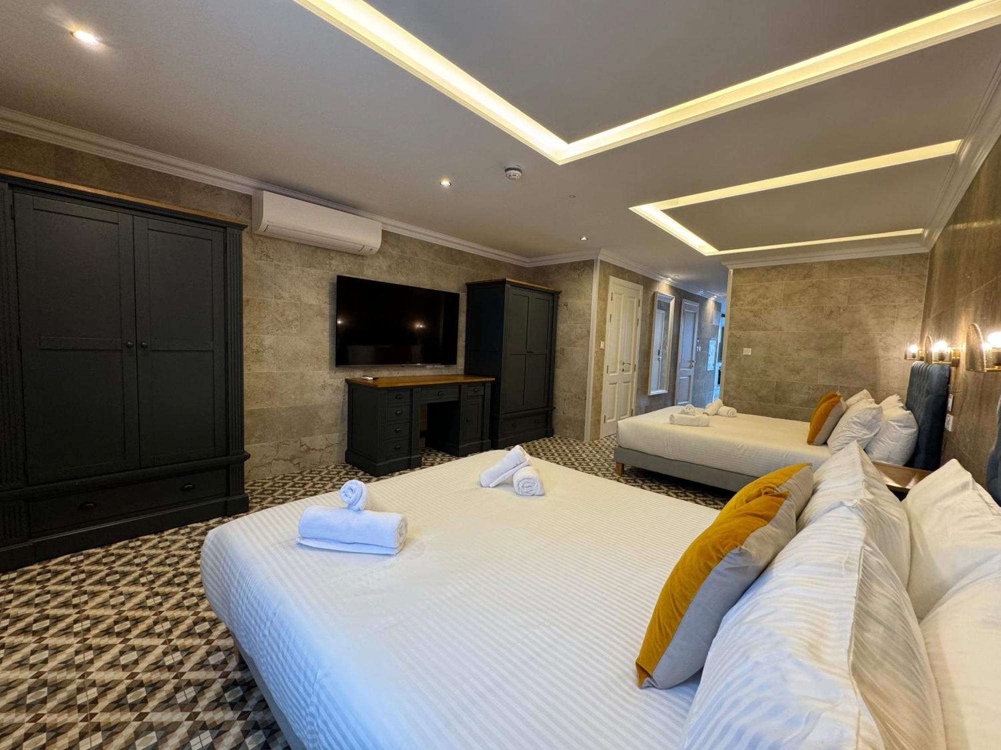 Balcony Hotel Сент Джулианс Экстерьер фото